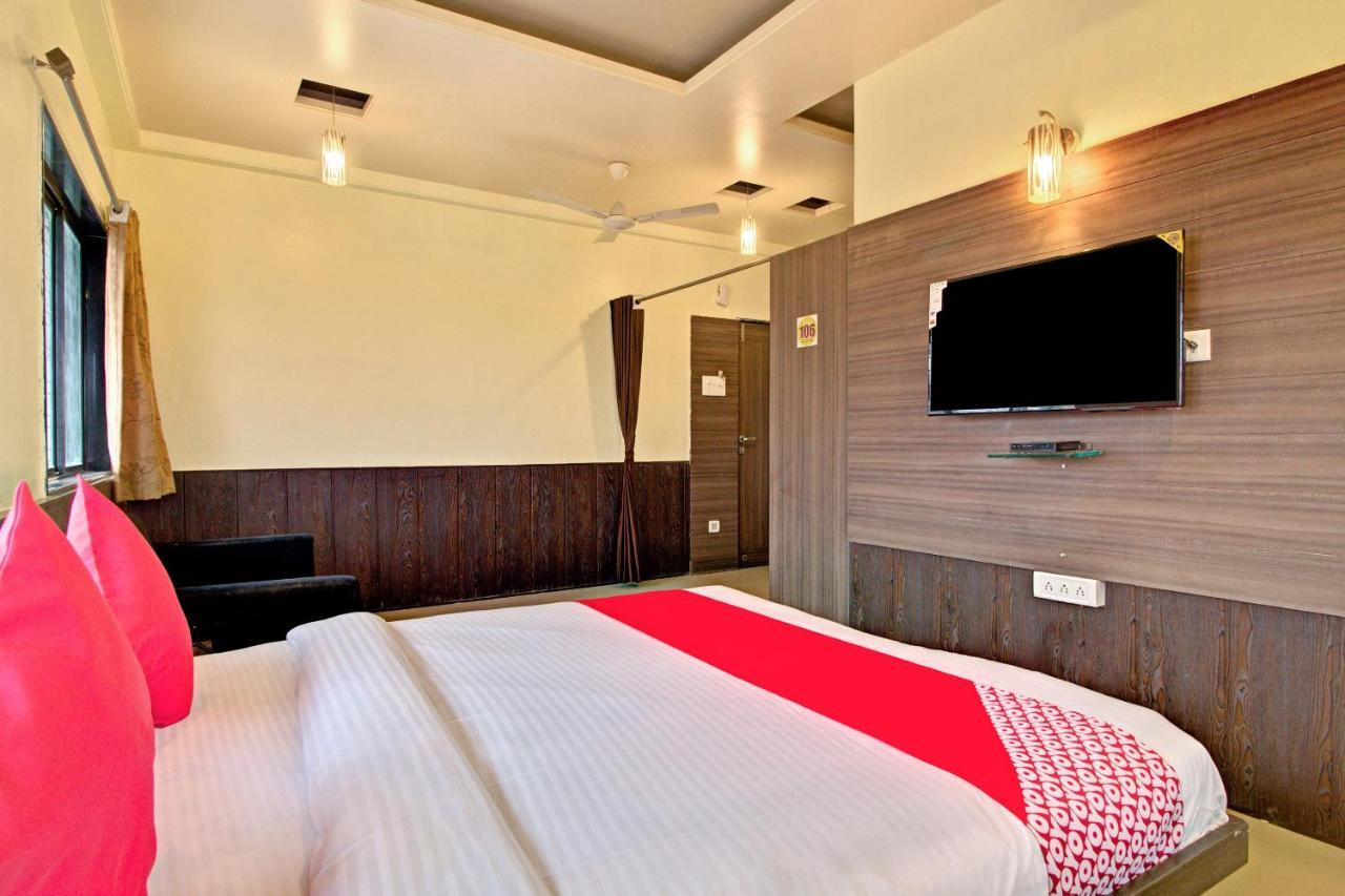 Oyo Slp013 Savan And Sapna Lodging Hotel Solapur Ngoại thất bức ảnh